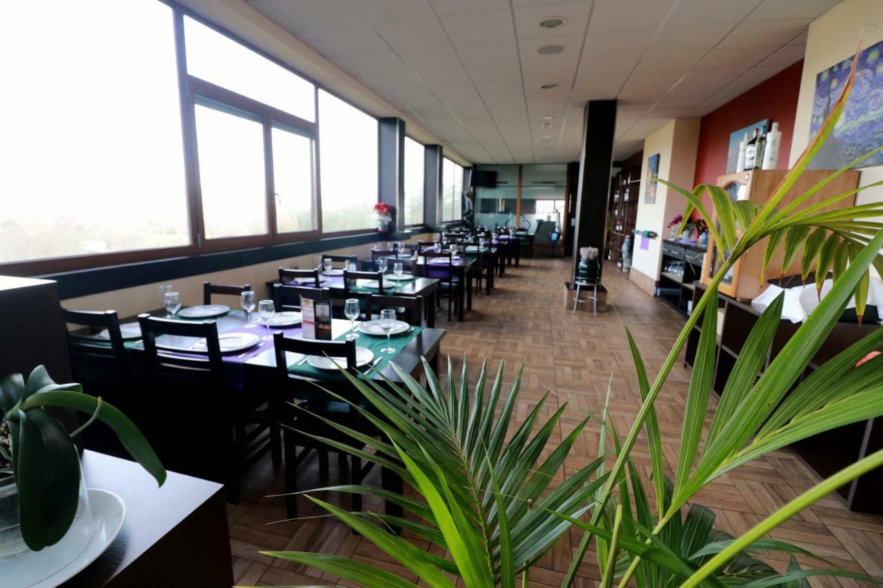 Apartamentos Casas Novas Silleda Luaran gambar