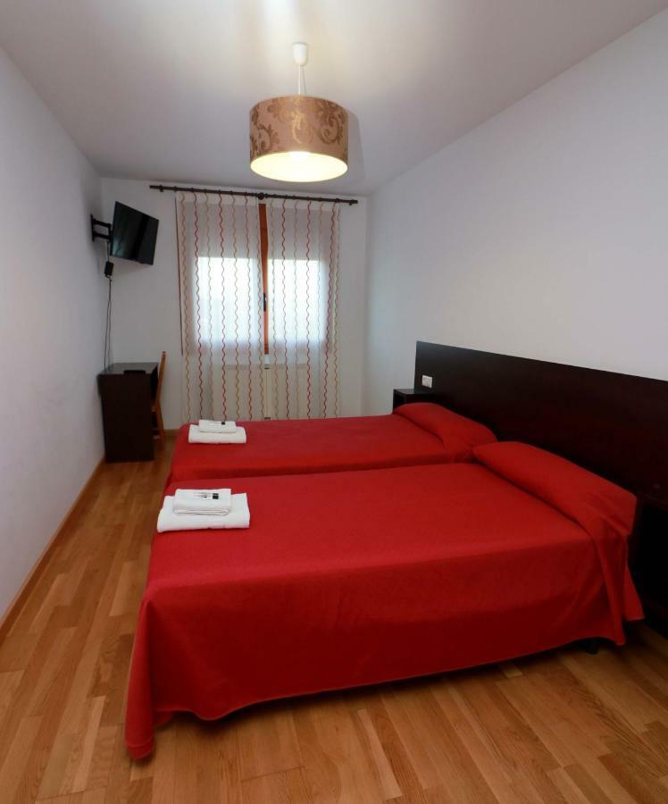 Apartamentos Casas Novas Silleda Luaran gambar